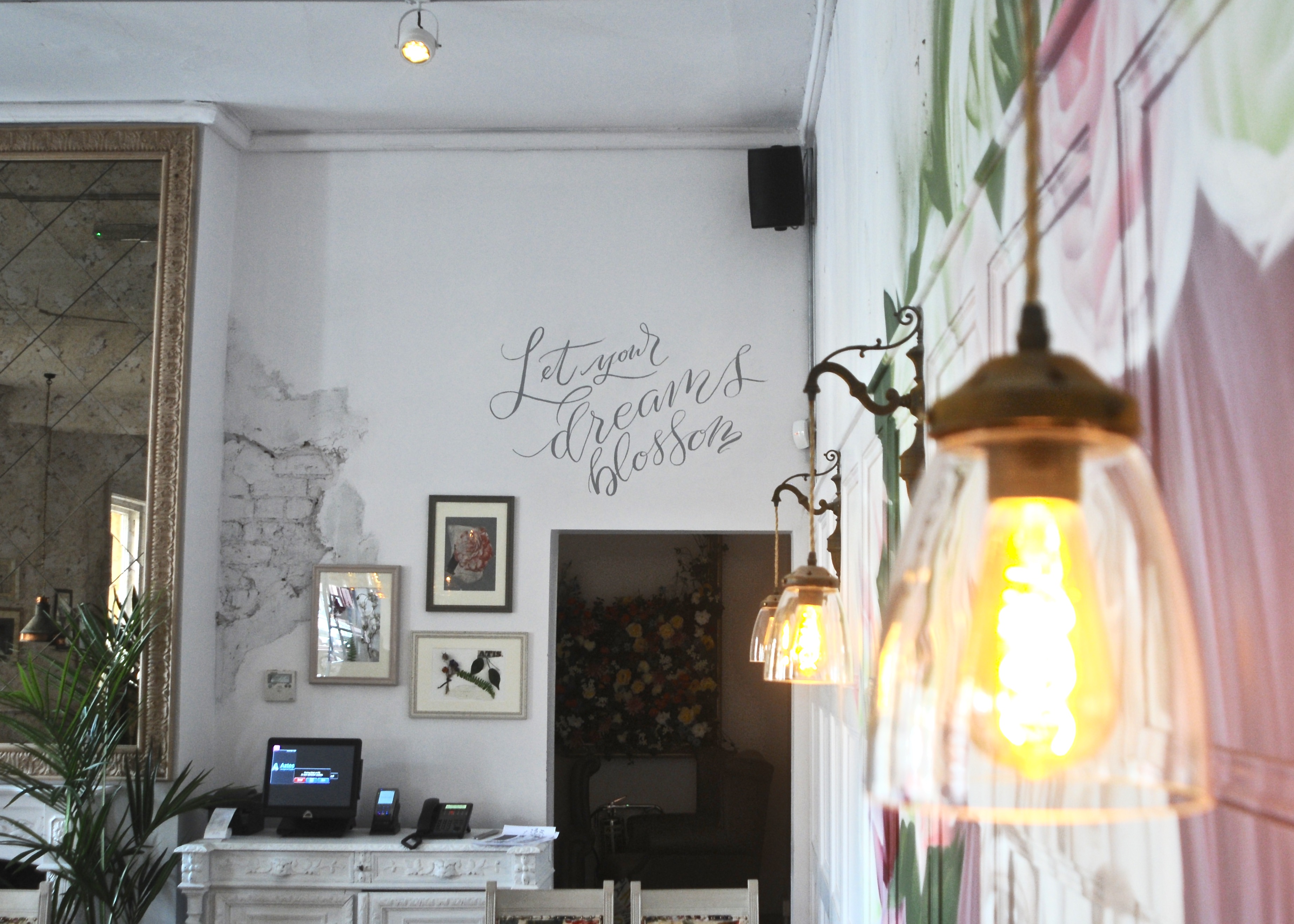 The Florist restaurant in Liverpool on Hardman Street / Mellor&Rose Calligraphy & Handlettering service